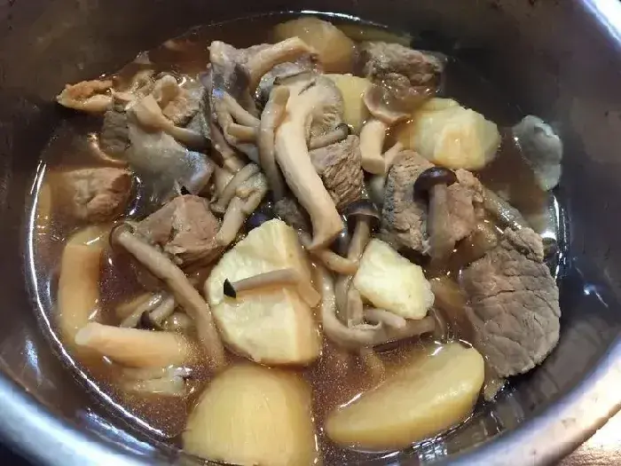 马铃薯炖肉