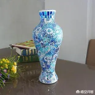 很高的花瓶种什么花好？