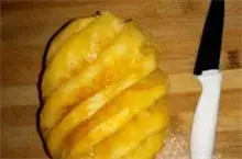 菠萝怎么削皮的方法介绍